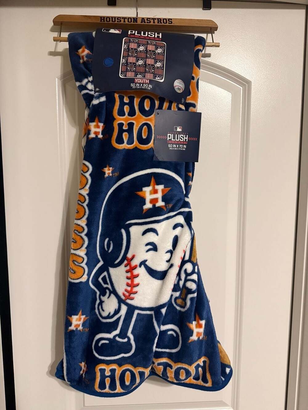 MLB Houston Astros Mascot Super Soft Plush Blanket 60 in x 70 in